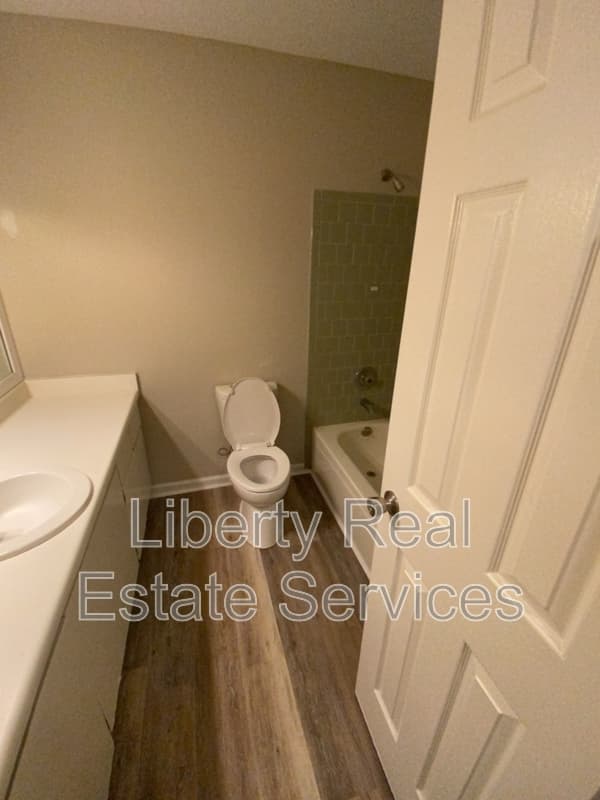 Hinesville House: 129 Deann Dr