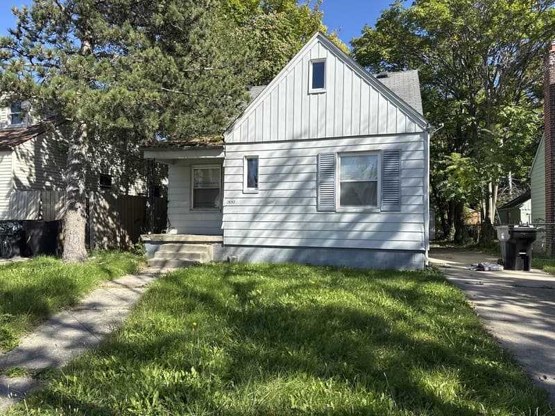 Detroit House: 20242 Hickory Street