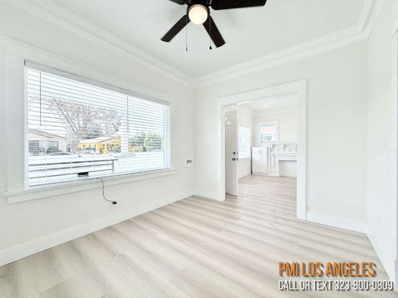 Los Angeles House: 1313 West 84th Place