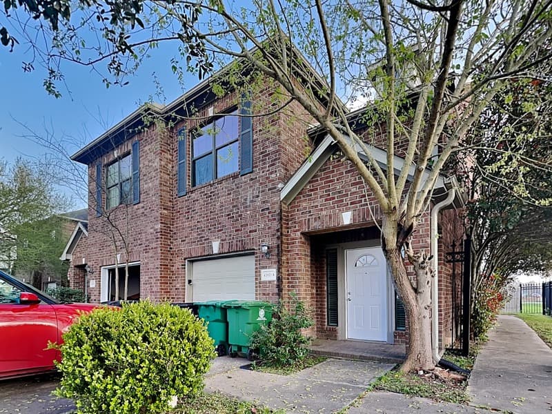 Houston Condo: 4202 Alvin St