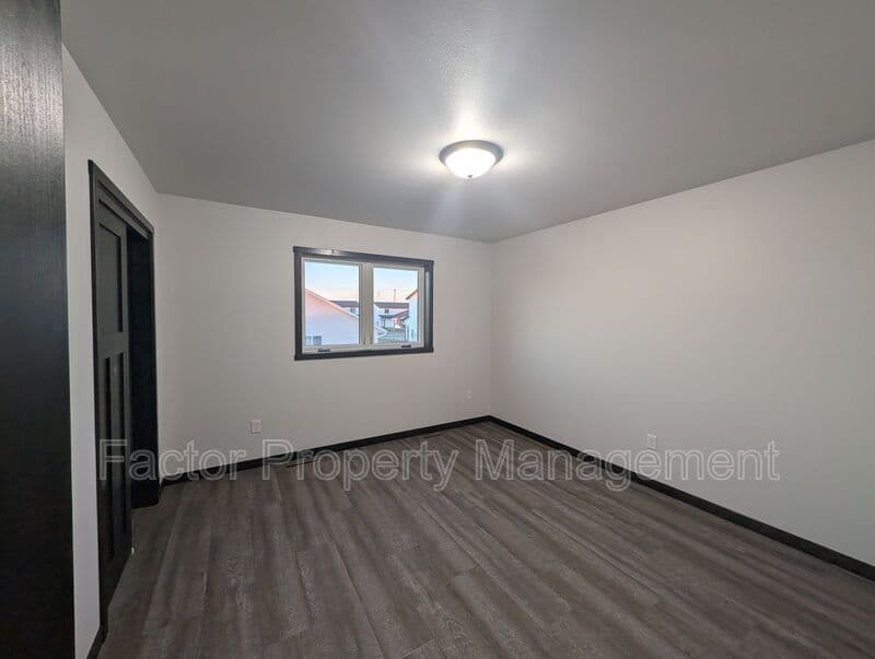 Mankato House: 3112 Noble Drive