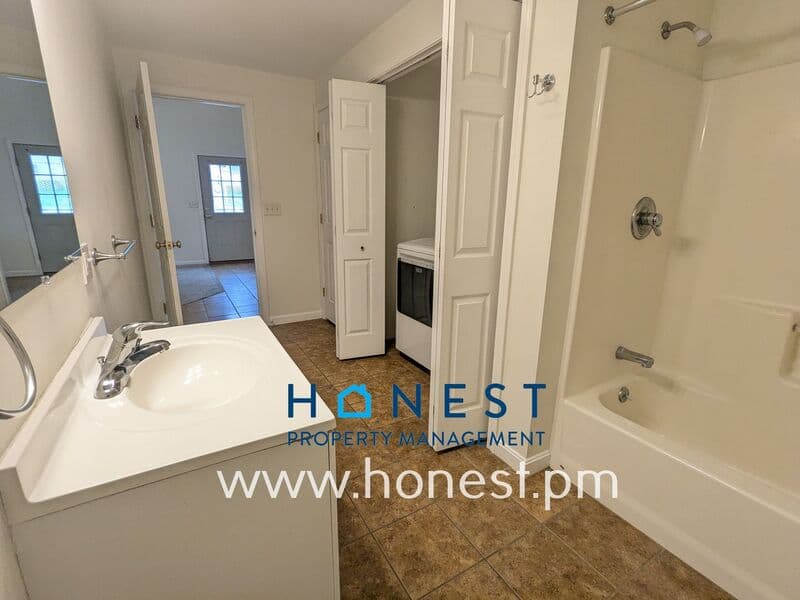 Augusta Condo: 5 Crooker Street