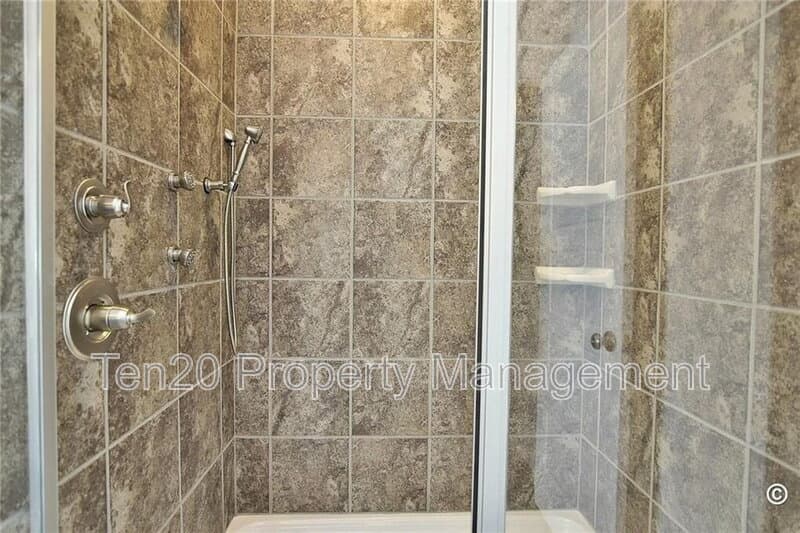 Smiths Station House: 128 Lee Road 2216