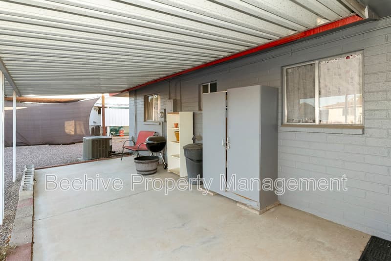 Mesa House: 5328 E Decatur St