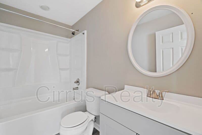 Portsmouth House: 6 Worden Pl