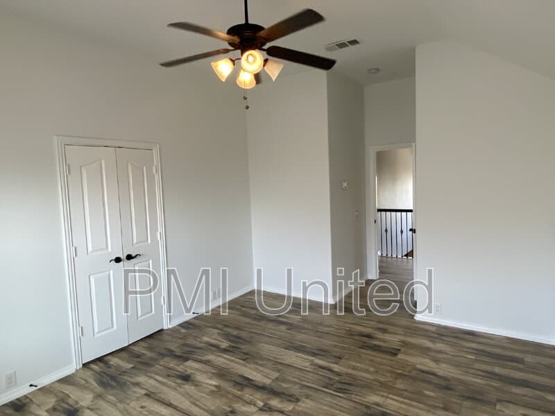 Fort Worth House: 4108 Volk Ct