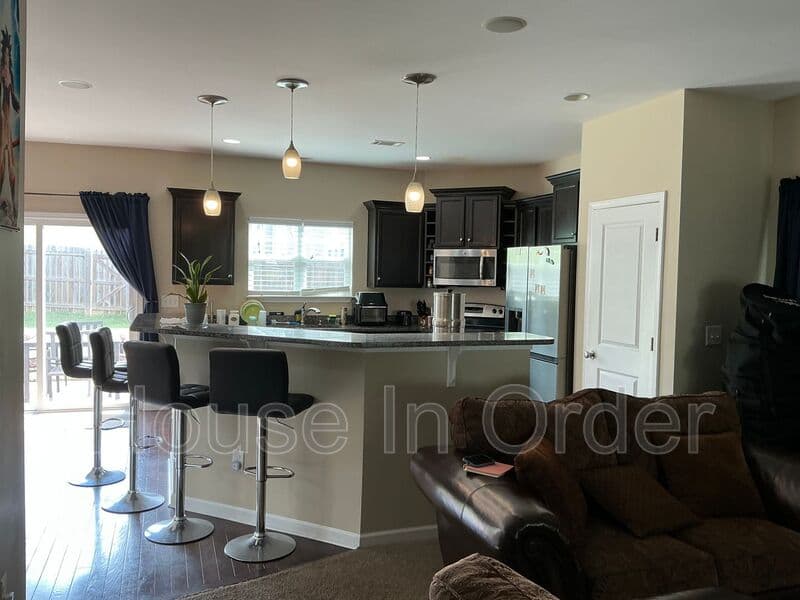 Moore House: 363 Faulkner Dr.