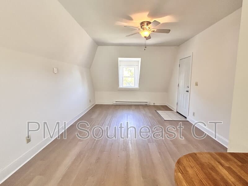 New London Condo: 285 Montauk Avenue