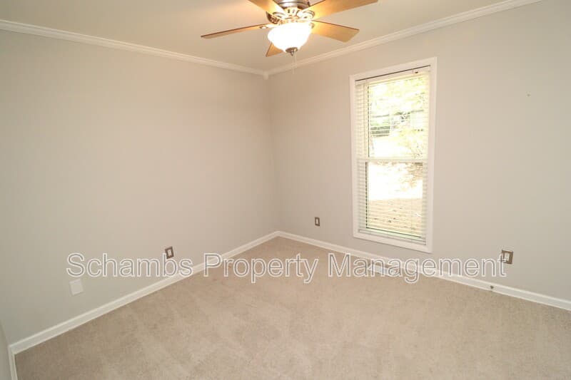 Cary House: 105 Cameron Ct