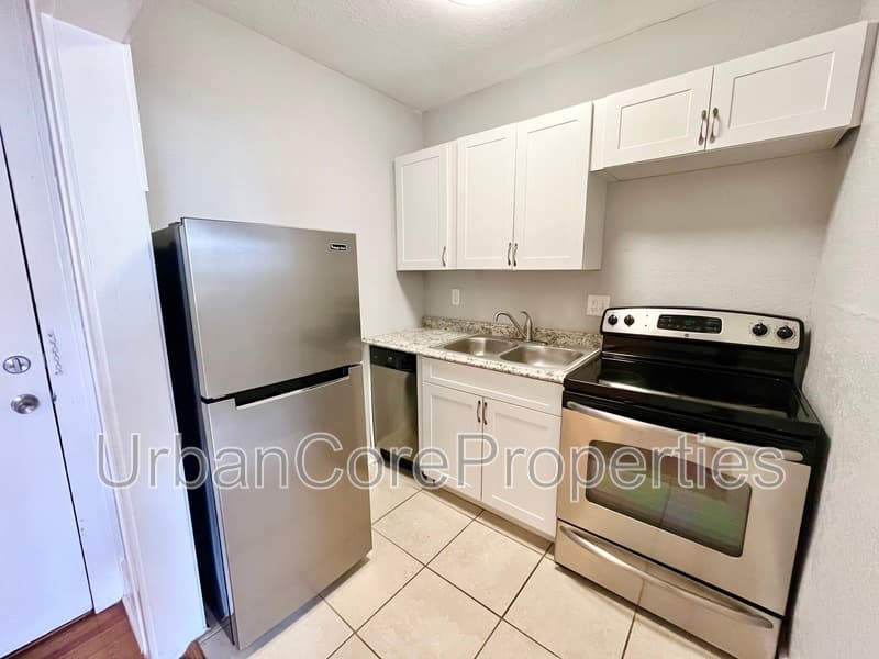 St. Petersburg Condo: 360 13th Ave NE