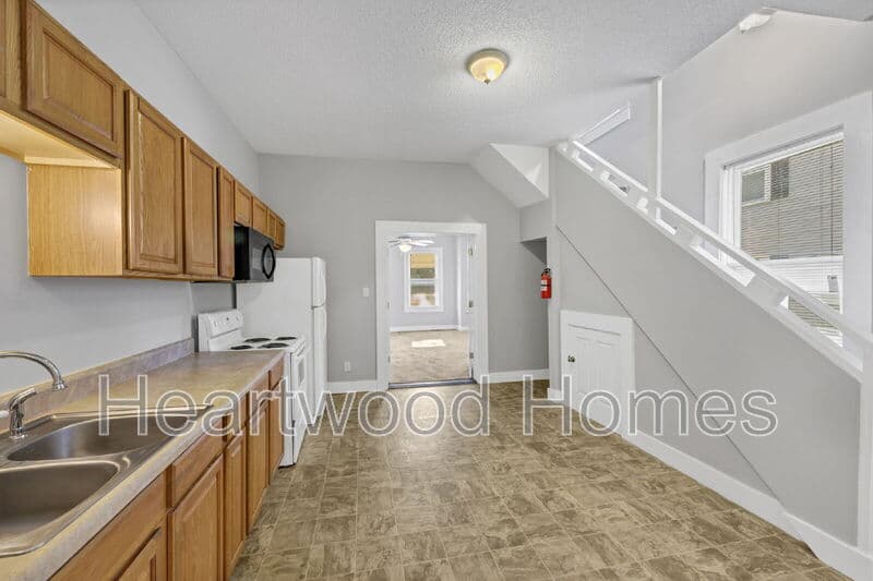 Columbia Condo: 117 Church Street