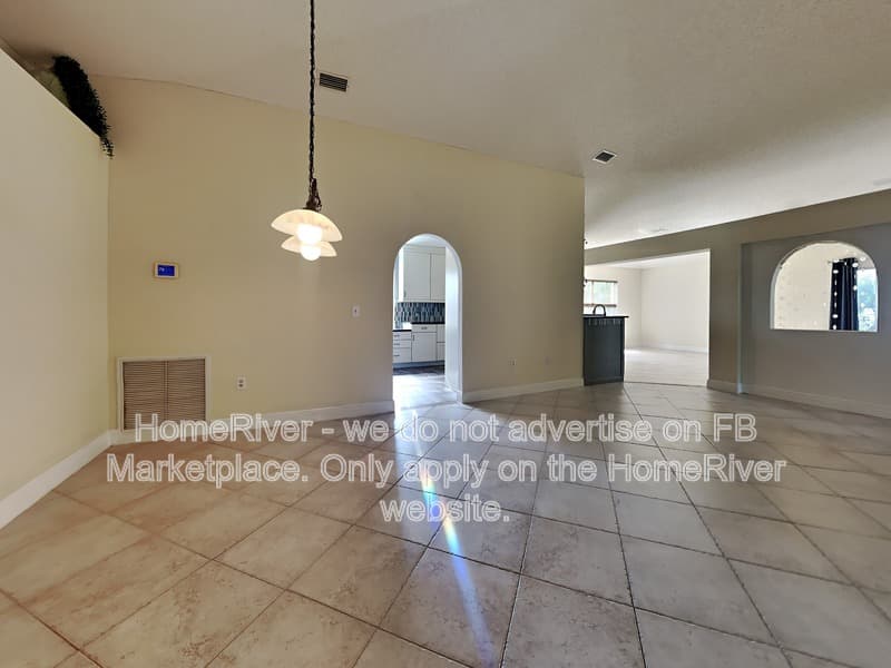 Port Saint Lucie House: 501 SW Deer Run