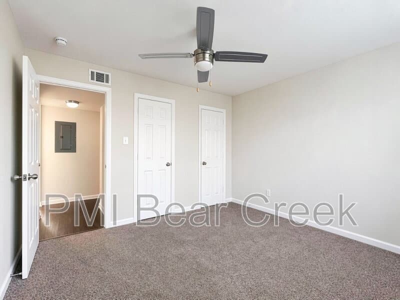Houston Condo: 1824 Thonig Road