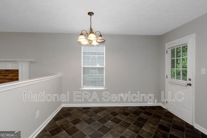 Dallas House: 564 Rustin Dr.
