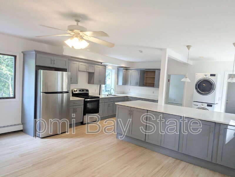 Hyde Park Condo: 3 Weston St