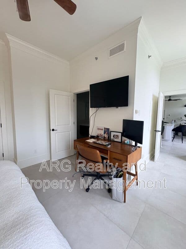 Atlanta House: 57 Forsyth St