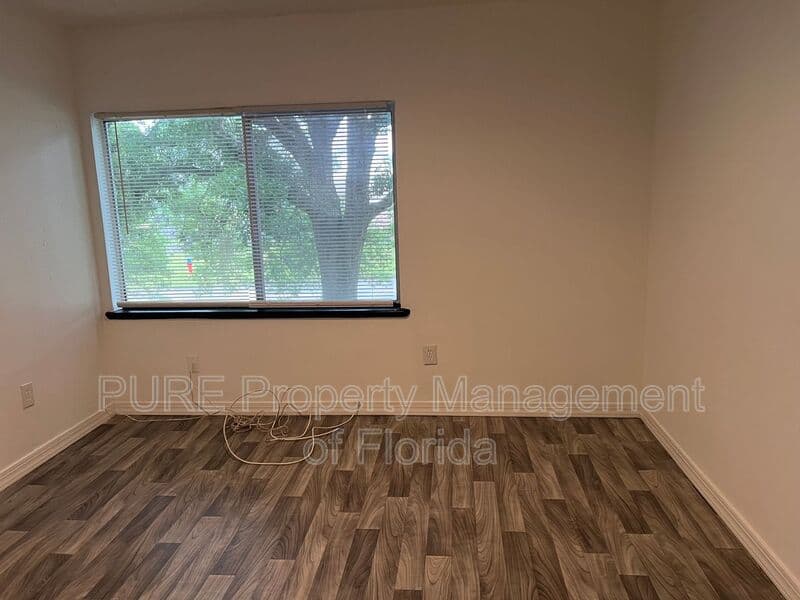 Ocala House: 627 NE 28th Avenue