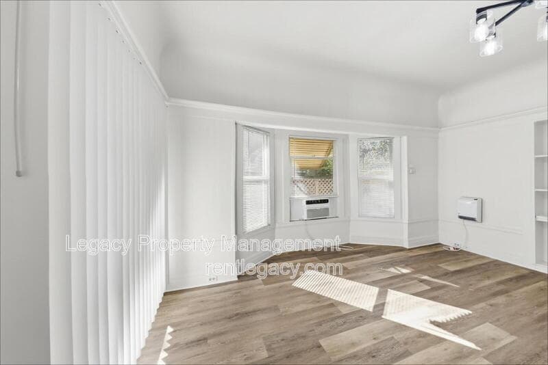 Sacramento Condo: 4925 11th Ave
