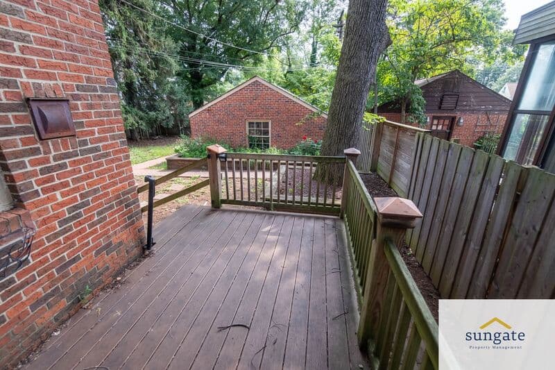 Baltimore House: 7023 Deerfield Rd