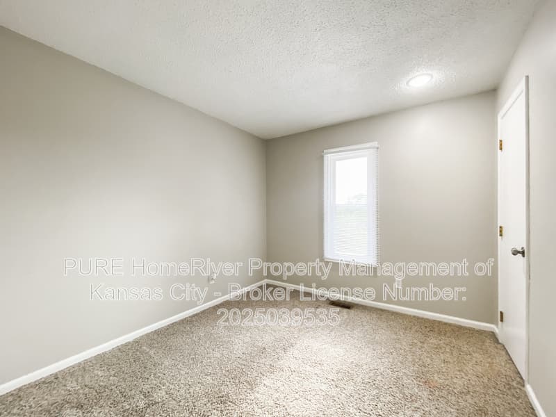 Kansas City House: 8009 N Congress Ave