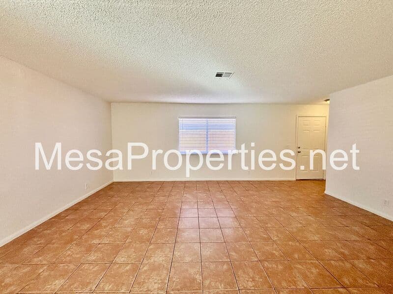 Apple Valley Condo: 21480 Laguna Rd.
