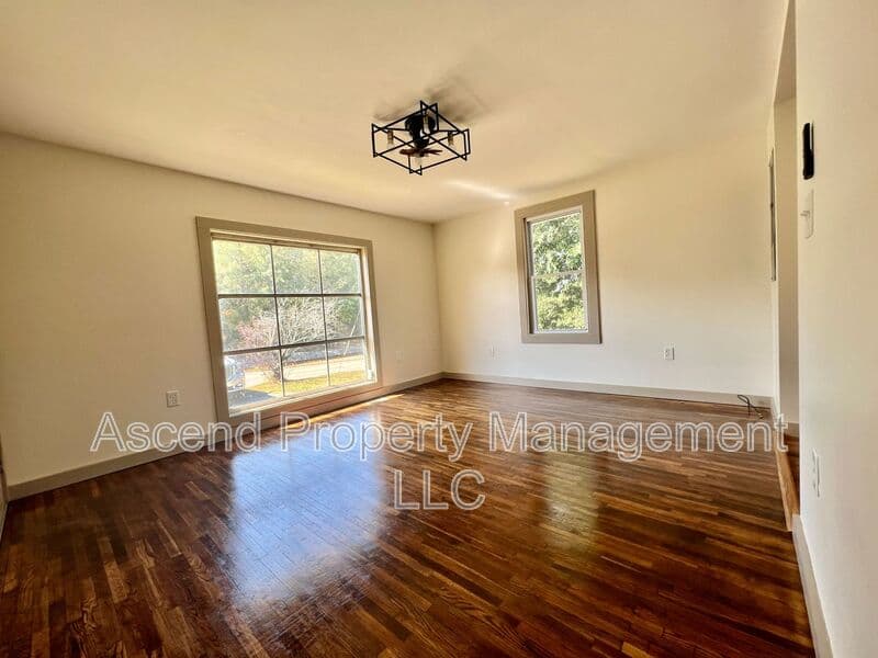 Ringgold House: 346 Julian Rd