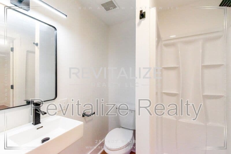 Mobile House: 2365 Sybel Drive
