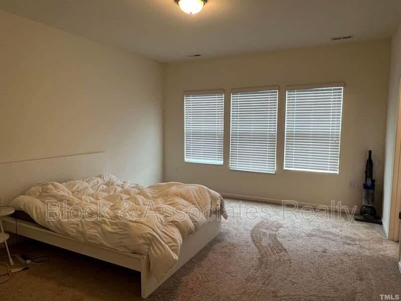 Apex House: 1156 Lookout Ridge Rd