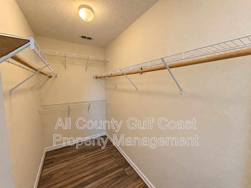 Palmetto House: 2234 10th Ave E