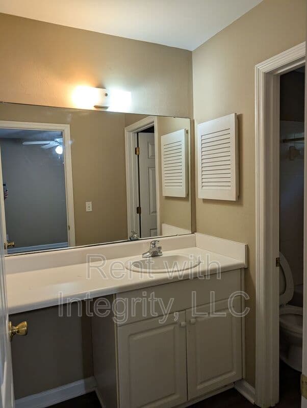 Tallahassee House: 4250 Augustus Oak Court