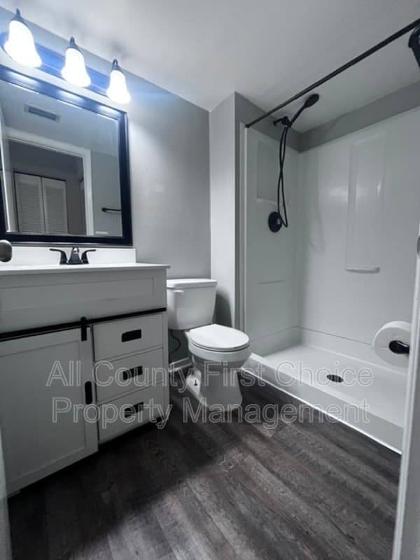 Tarpon Springs House: 39650 US 19 N