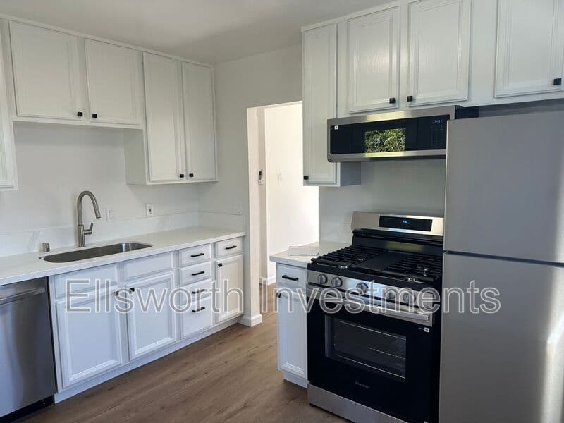 San Diego House: 3341 Luna Ave.