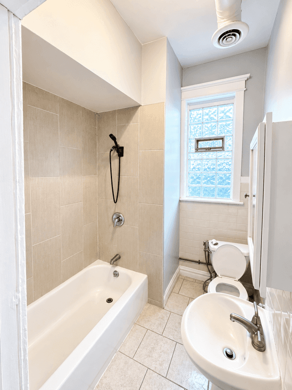 Chicago Condo: 2303 South Oakley Avenue