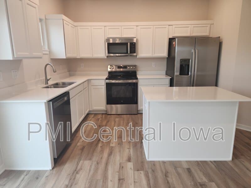 Norwalk House: 2940 Lund Street