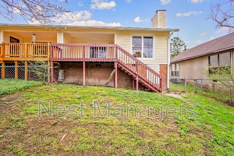 Fayetteville House: 502 Toxaway Court