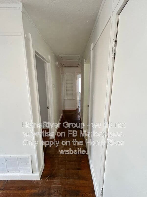 Saint Louis House: 420 Caithness Rd