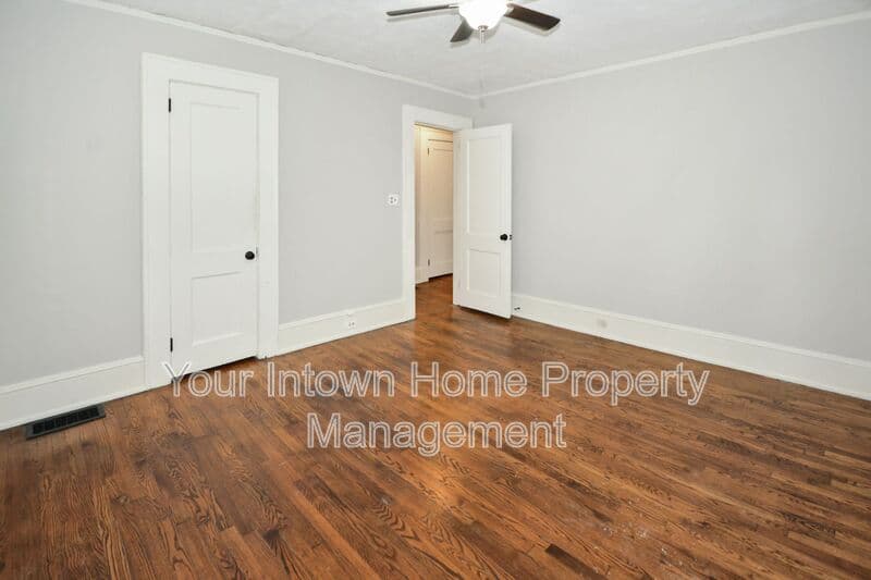 Atlanta House: 619 Cooledge Ave NE