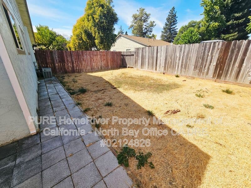 Ukiah House: 780 El Rio St