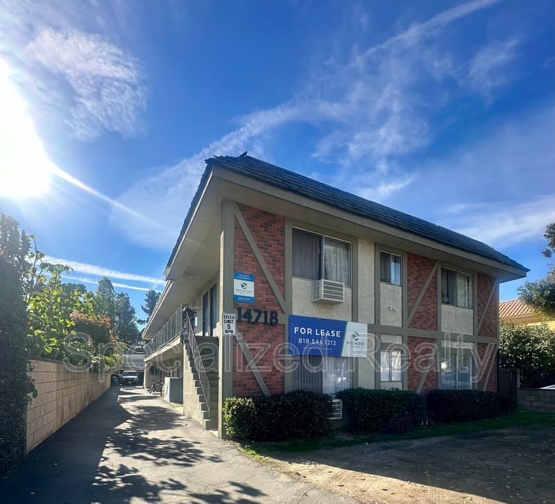 Van Nuys Condo: 14718 Sylvan Street