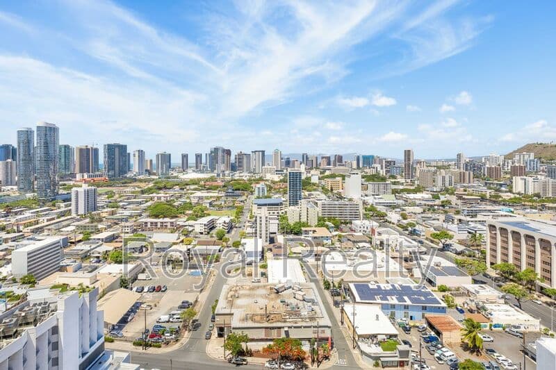 Honolulu Condo: 1515 Liona St