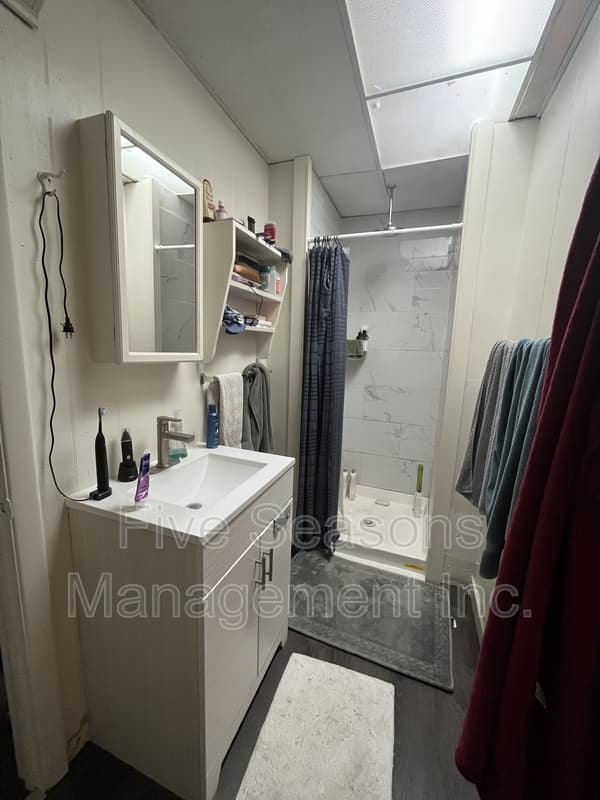 Burlington Condo: 22 Orchard Terrace - 1
