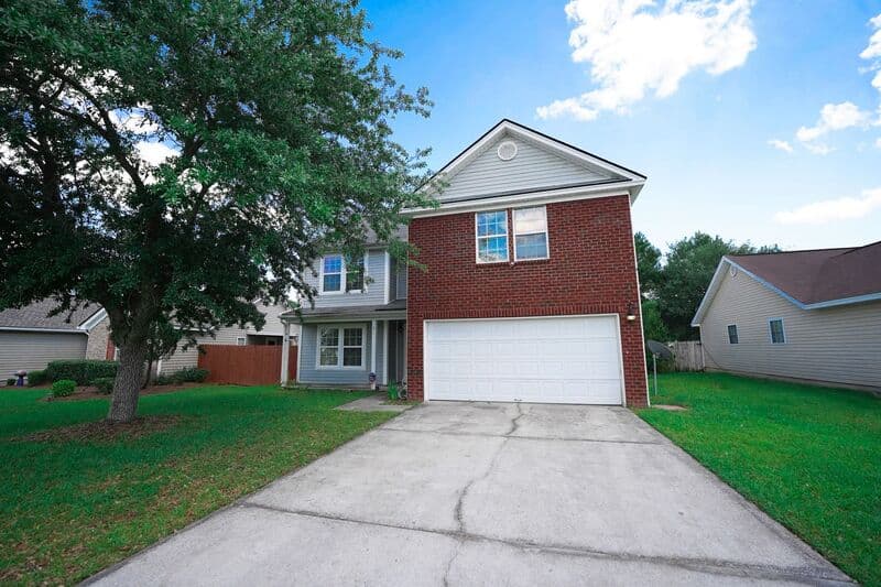 Savannah House: 8 Willow Lakes Drive