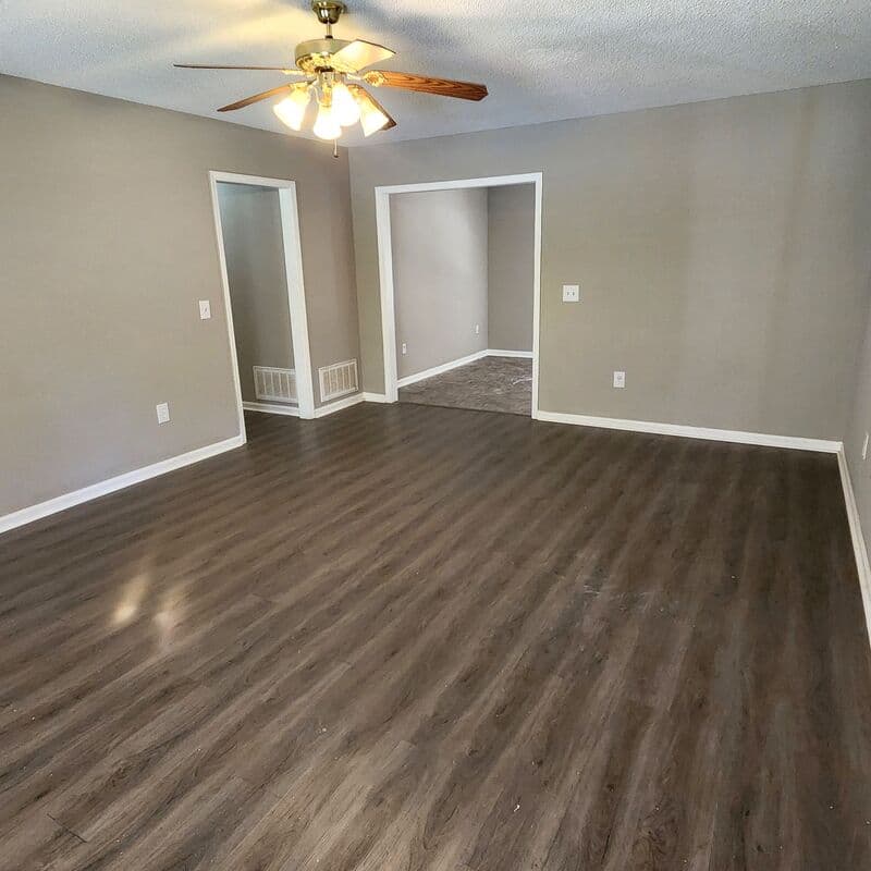 Taylors House: 24 Lee Way