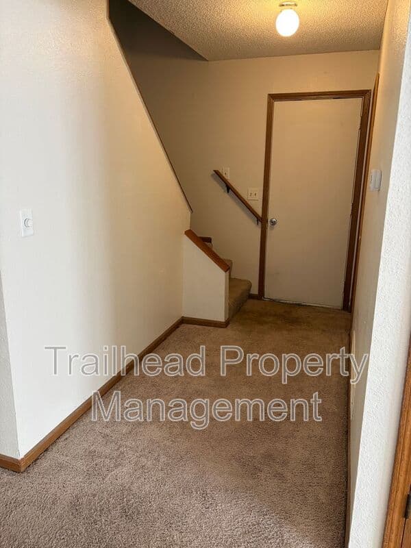 Kansas City House: 8707 NW 82ND Terrace