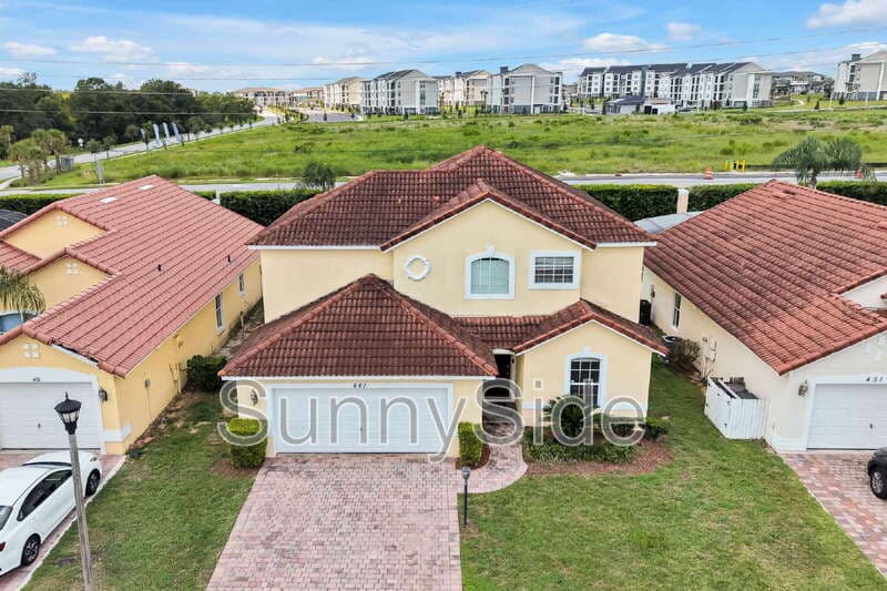 Davenport House: 441 Robin Rd
