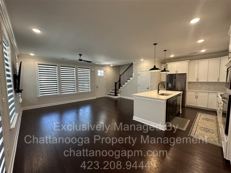 Chattanooga House: 1526 Bowtie Rd