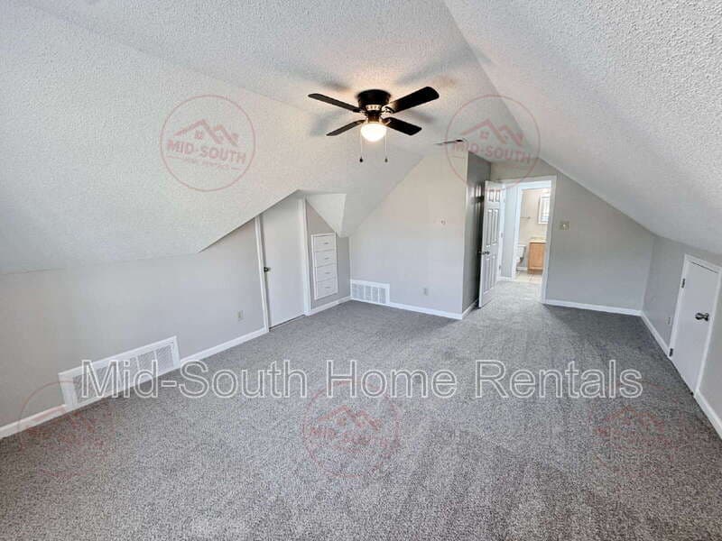 Cordova House: 8685 Sandy Hill Cove E.