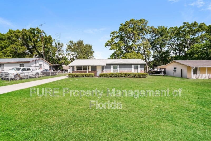 Ocala House: 6807 NW 62nd Place