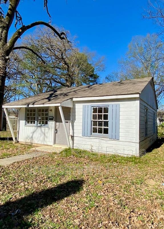 SHREVEPORT House: 3020 Conmar St.