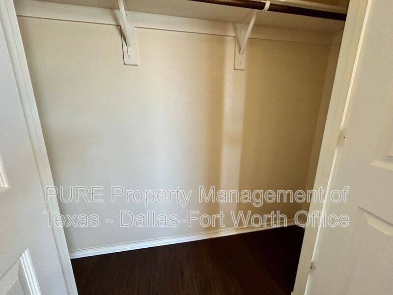 Haslet House: 809 San Miguel Trl
